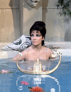 Elizabeth Taylor nude in a pool